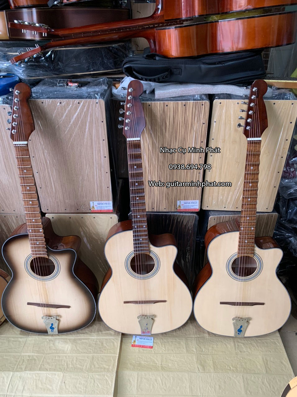 Địa điểm mua đàn guitar thùng vọng cổ phím lõm tại quận 5 tphcm