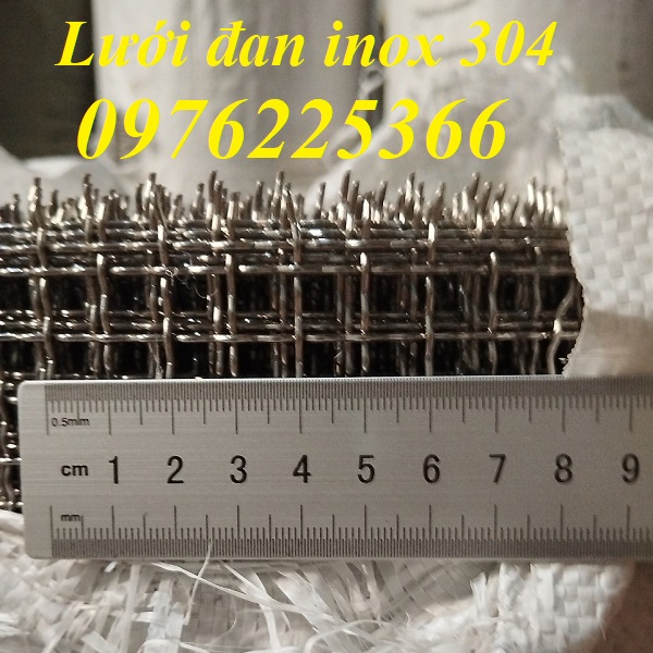 Lưới đan inox mắt 1cm khổ 1m x30m 